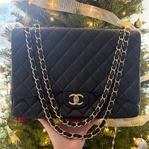🚨COPY🚨- Auth.✅ Chanel Black Maxi Lambskin Double Flap w/GHW ✨